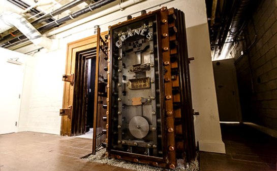 For The Weekenders Saloons Bull Riding and Dirty Laundry, Rego's Life, Rego, Regos Life, For The Weekenders, lifestyle and entertainment, lifestyle enhancements, PBR Rock Bar, Crane’s Downtown, dirty laundry los angeles, las vegas nightlife, los angeles nightlife, la nightlife