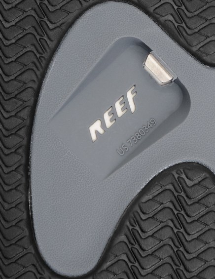 rego's life, travel bar, casual travel bar, for the weekenders the casual travel bar 101, reef fanning sandal,